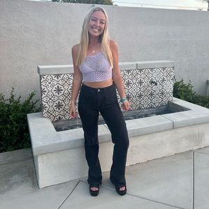 Meet your Posher, Mia